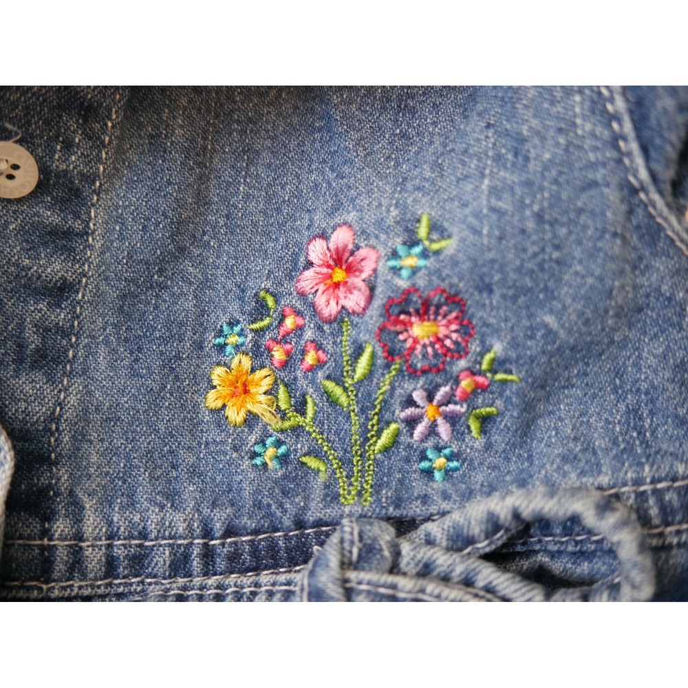 Vintage OshKosh Bgosh Girls 2T Blue Denim Floral Embroidered Ruffle Dress - Picture 4 of 7